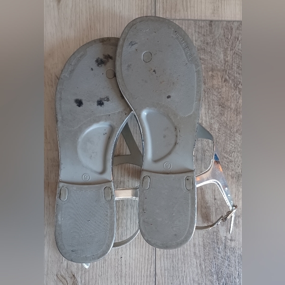 Stuart Weitzman Trifecta metallic Jelly sandals in silver, size 9 - Picture 5 of 5